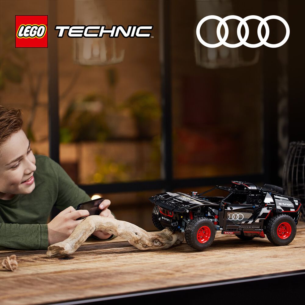 AUDI RS Q E-TRON, image number 10