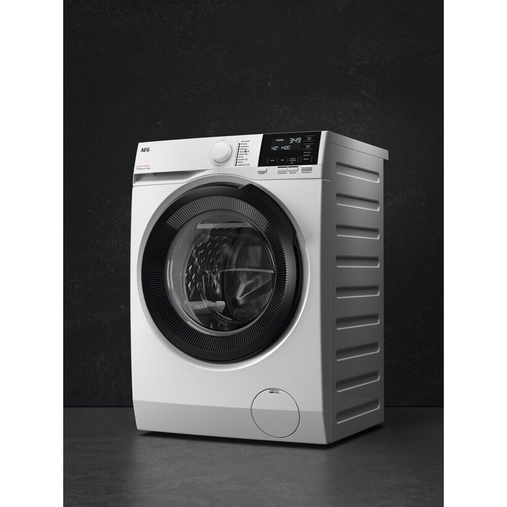 LR6FG84, image number 3