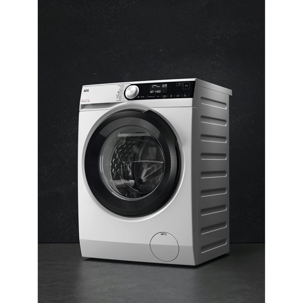 LR7FD94, image number 17