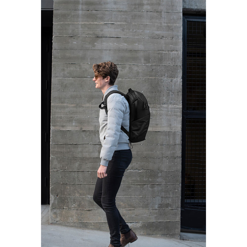 Everyday Backpack 20L Zip, image number 7