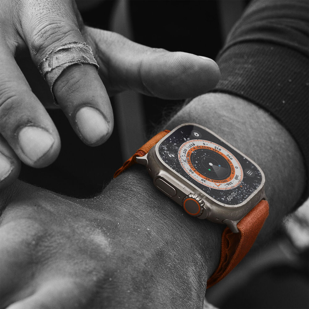 Watch Ultra GPS + Cellular, 49mm Cassa in titanio con Alpine Loop arancione - Medium, image number 7