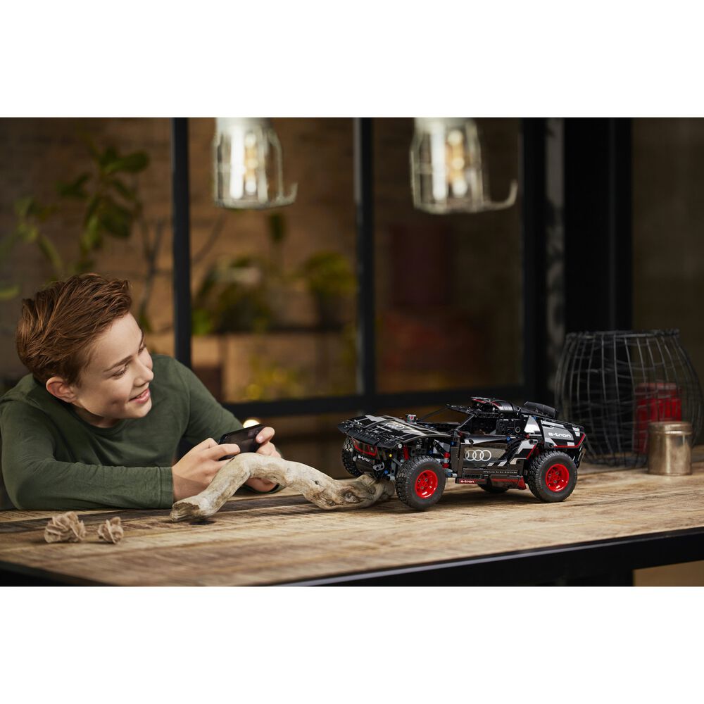 AUDI RS Q E-TRON, image number 23