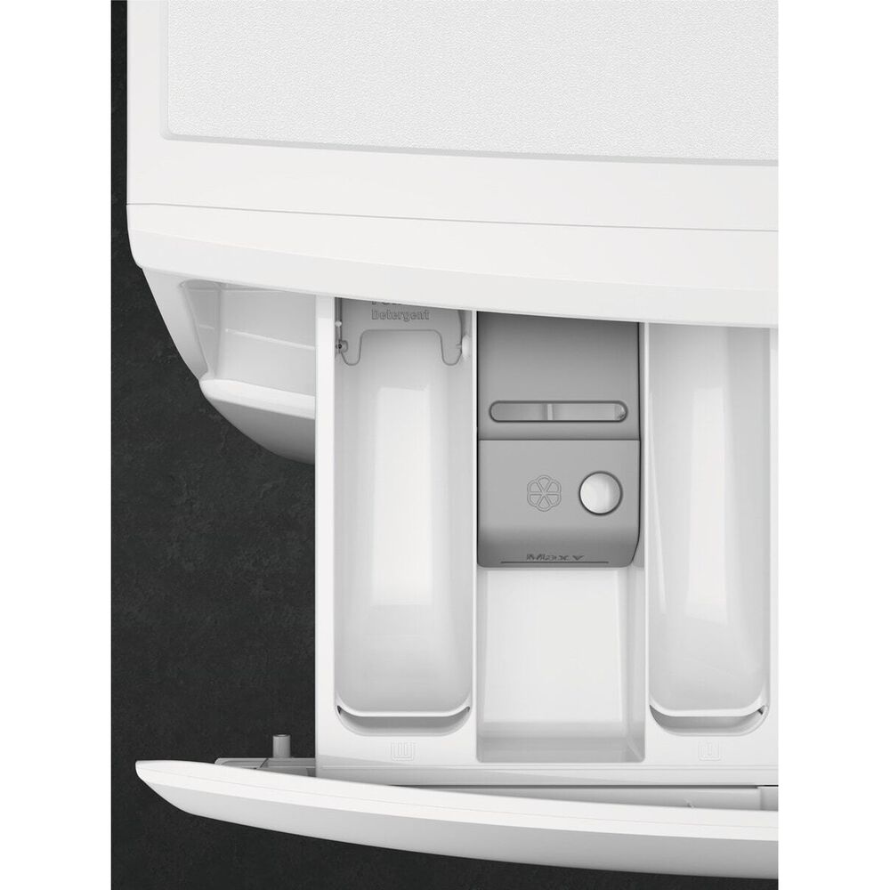 LR7FD94, image number 13