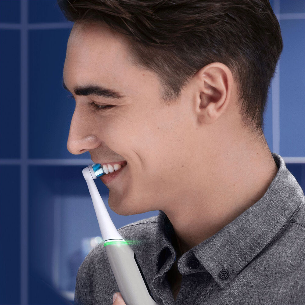 Spazzolino elettrico ORAL B iO 6 Series, image number 5