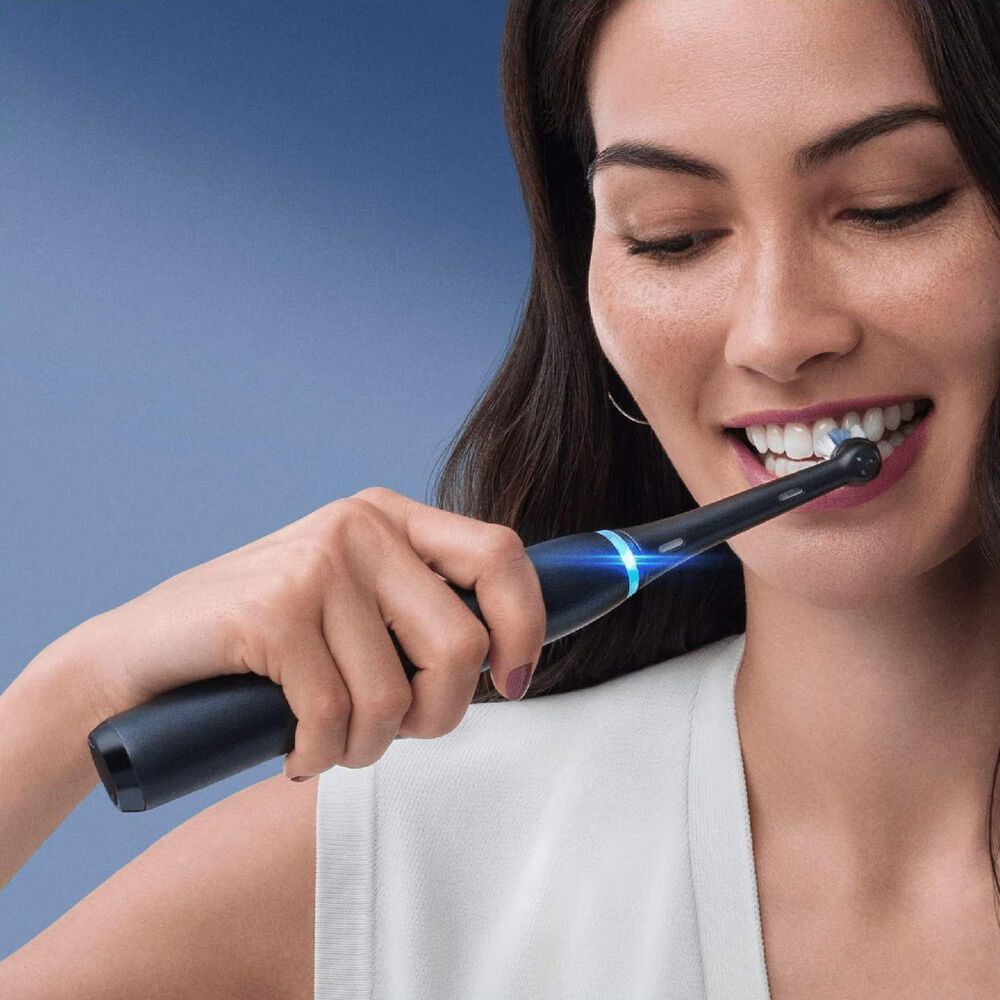 Spazzolino elettrico ORAL B iO 8, image number 2