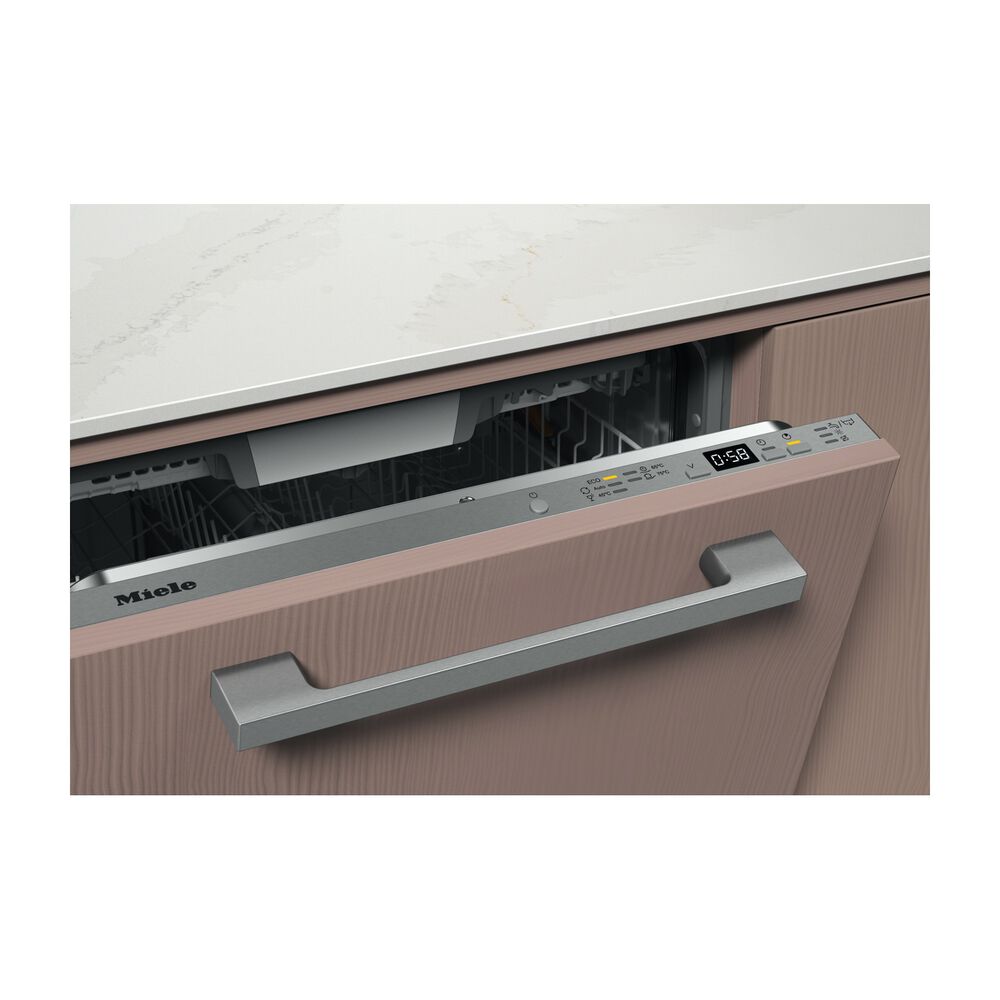 G 5853 SCVI, image number 2