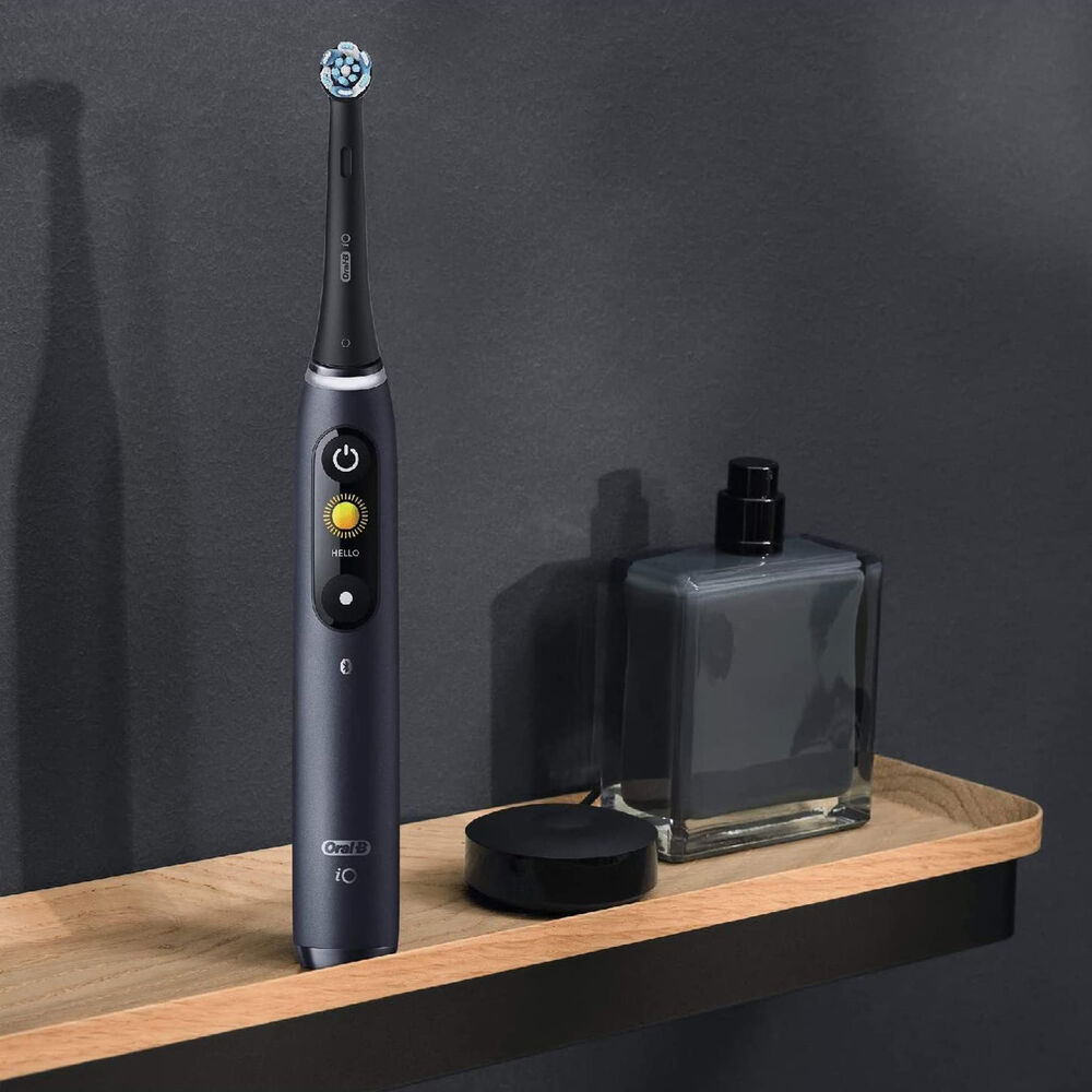 Spazzolino elettrico ORAL B iO 8, image number 1