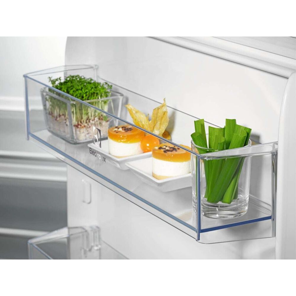 FRIGORIFERO DA INCASSO LNT6MD18S3, Capacit&agrave; netta totale 248 l, Rumorosit&agrave;: 34 dB(A), 4 ripiani, Dimensioni: L 54,6 cm A 177,2 cm P 54,9 cm, Bianco, Classe D - PRMG GRADING ROCN - 15%, image number 2