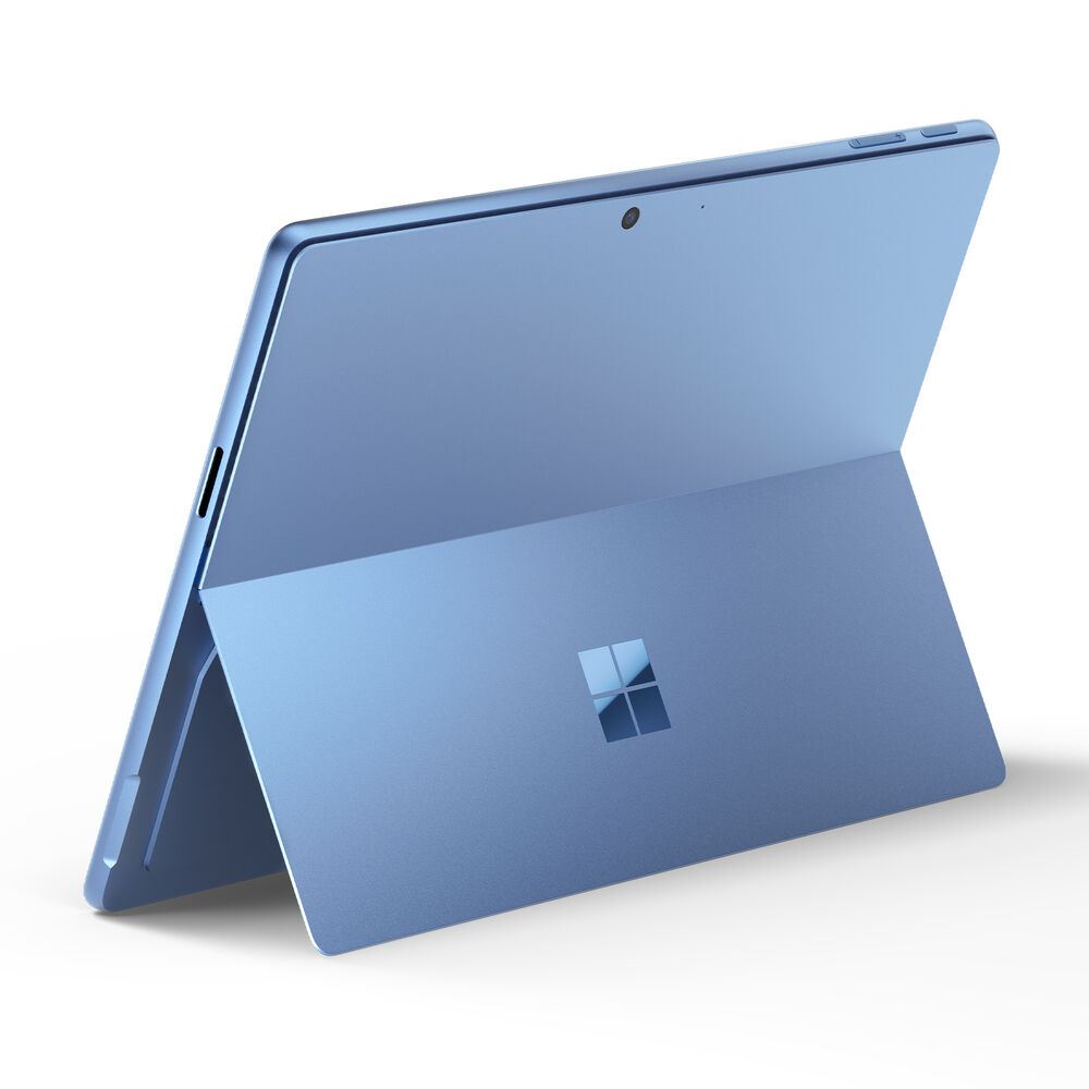 Surface Pro Copilot+ PC, image number 1