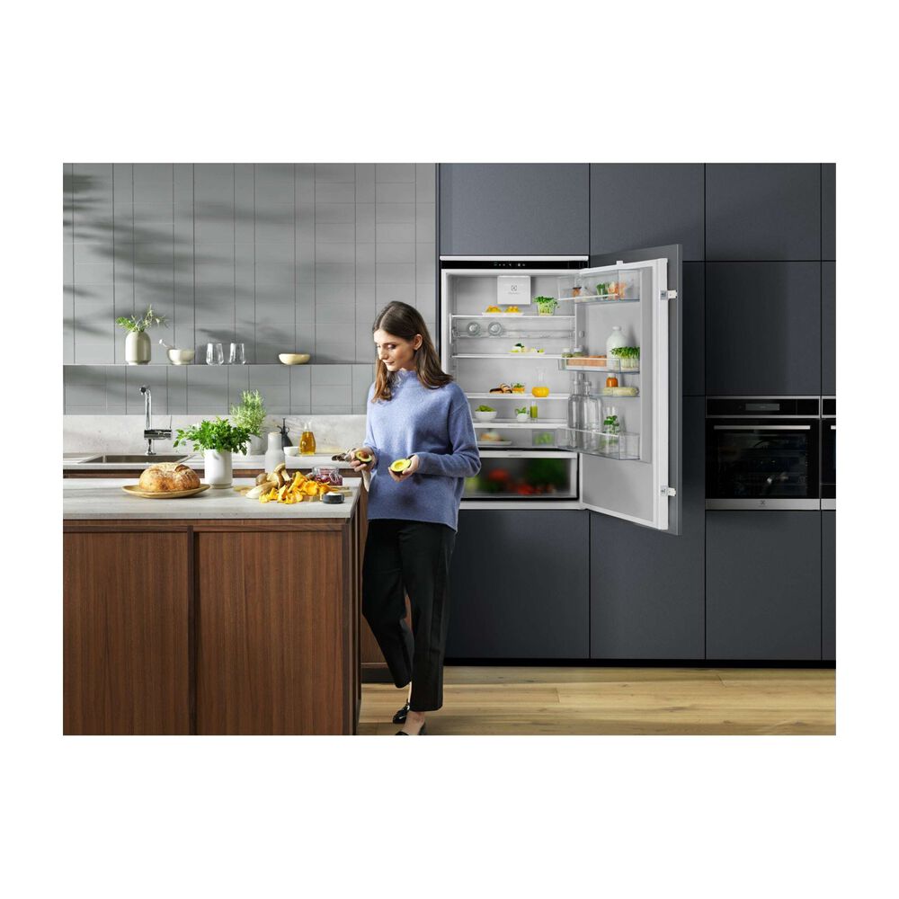 FRIGORIFERO DA INCASSO ELECTROLUX LNG7TE75S, Capacit&agrave; netta totale 376 l, Rumorosit&agrave;: 35 dB(A), 4 ripiani, Dimensioni: L 69,6 cm A 188,4 cm P 54,9 cm, Bianco, Classe E - PRMG GRADING ROBN - 10%, image number 11