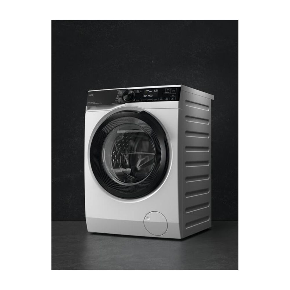 LR8H94CBY, image number 6