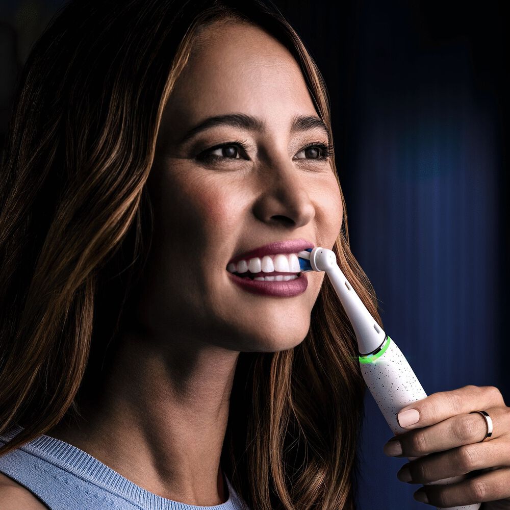 Spazzolino elettrico ORAL B iO iO 10, image number 1