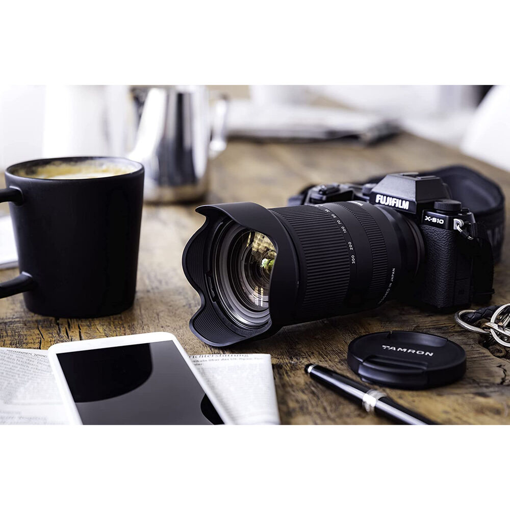 18-300mm F/3.5-6.3 Fuji, image number 1