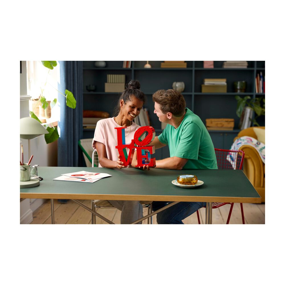 LOVE, image number 3