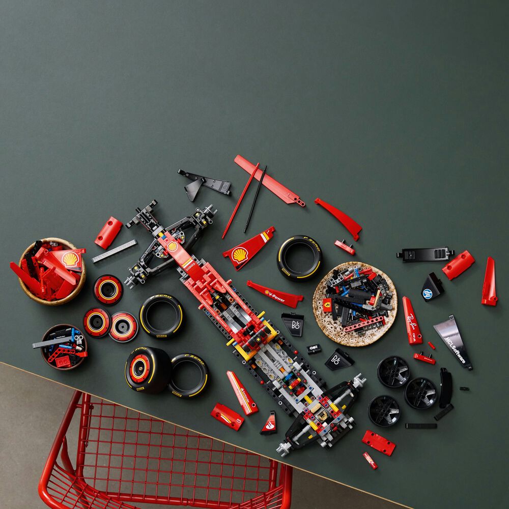 Monoposto F1Ferrari SF-24, image number 8