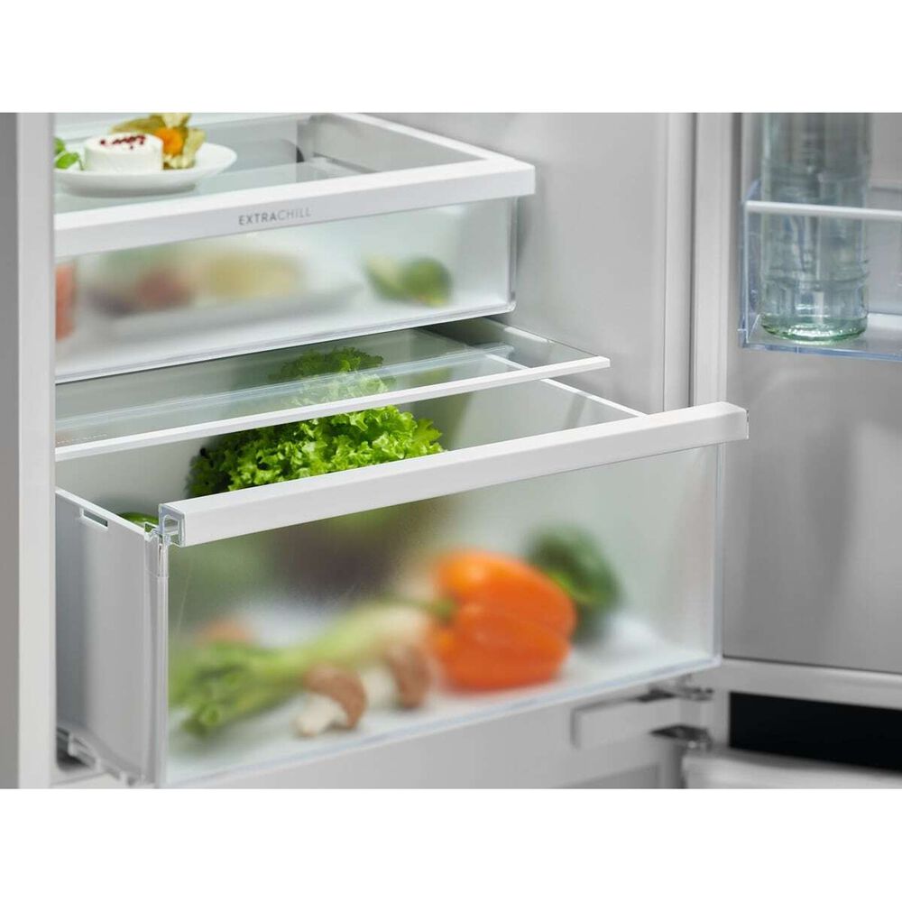 FRIGORIFERO DA INCASSO LNT6MD18S3, Capacit&agrave; netta totale 248 l, Rumorosit&agrave;: 34 dB(A), 4 ripiani, Dimensioni: L 54,6 cm A 177,2 cm P 54,9 cm, Bianco, Classe D - PRMG GRADING ROCN - 15%, image number 3