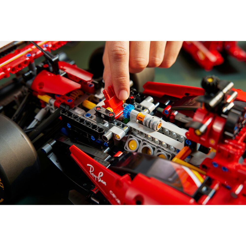 Monoposto F1Ferrari SF-24, image number 13